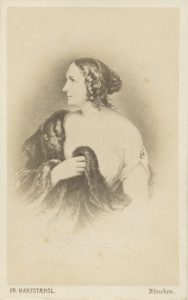 Wilhelmine SCHRÖDER-DEVRIENT (1804-1860). soprano allemande. « Positif » de photographie @ Fr.Hanfstængl (auteur) / Archives de la Bibliothèque Publique de Bergen, Norvège