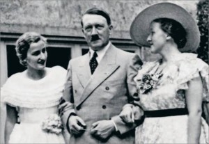 MVRW WAGNER Friedelind avec Hitler