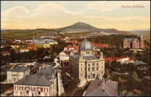 La ville de Teplitz (Teplice), telle que Wagner l'a sans doute découverte.Ici, vue vers la grande synagogue (au fond, le Schlossberg)